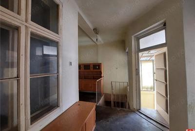 Casă cu 3 camere cu Teren 167 Mp în Central - 2