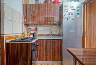 Apartament cu 1 camere semidecomandat, mobilat în Tractorul - 1