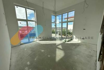 Duplex cu 4 camere cu Canalizare în Borhanci - 3