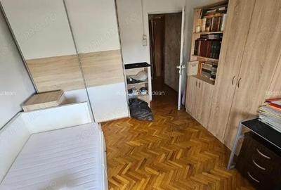 Apartament cu 3 camere decomandat, mobilat în Circumvalațiunii