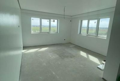 Casă cu 7 camere cu Teren 750 Mp în Central - 1