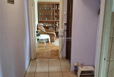 Apartament cu 2 camere semidecomandat în Micro III - 2