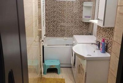 Apartament cu 3 camere semidecomandat în Central - 2