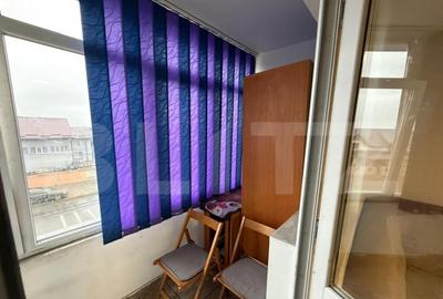 Apartament cu 2 camere semidecomandat, mobilat în Micro 11