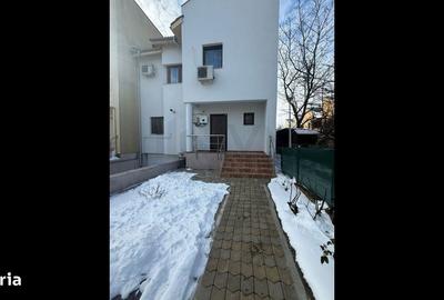 Casă cu 5 camere cu Teren 80 Mp în Pipera - 2