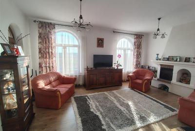 Casă individuală cu 7 camere cu Teren 800 Mp în Sfântu Ilie - 2
