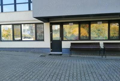 Vand spatiul comercial - 2
