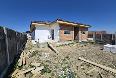 Duplex cu 4 camere cu Canalizare în Moșnița Nouă - 7