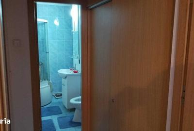 Apartament cu 2 camere semidecomandat în Micro 3 - 8