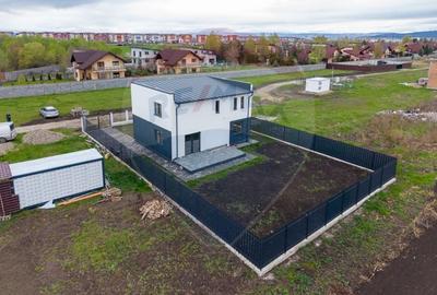 Casă cu 4 camere cu Teren 501 Mp în Sânpetru - 20