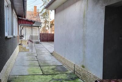 Casă cu Teren 800 Mp în Central - 5