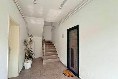 Spațiu comercial, de 63 mp, în Central - 7