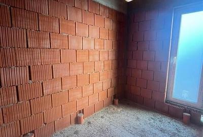 RECO Casa plan parter cu 3 dormitoare-la rosu- Paleu - 13