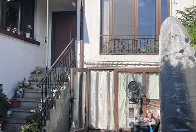 Casă cu 4 camere în Central - 2