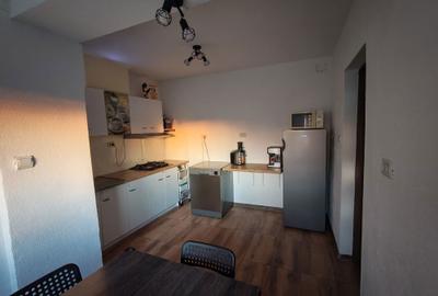 Casă cu 3 camere în Central - 2