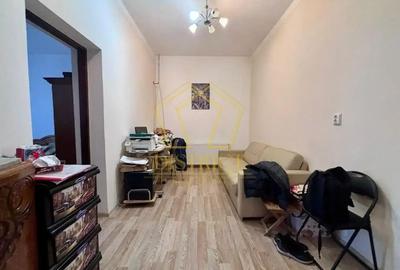 Casa renovata cu 4 camere la curte comuna | Iosefin - 5