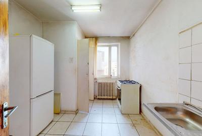 Apartament cu 3 camere decomandat în Gorjului - 23