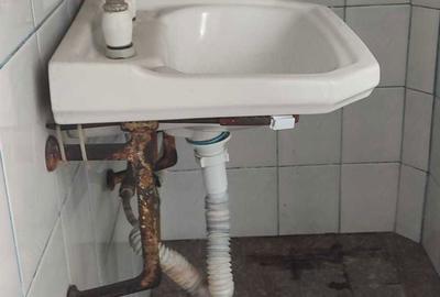 Garsonieră decomandată în Rovine - 4