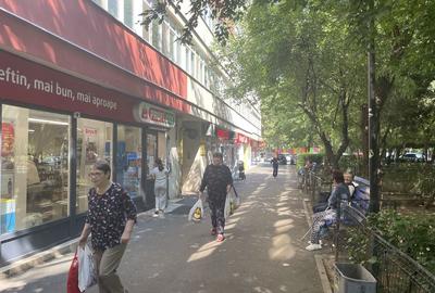 Spațiu comercial, de 63 mp, în Central
