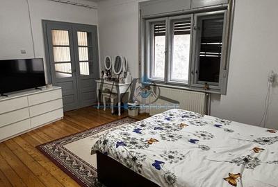 Casă cu 4 camere în Central - 4