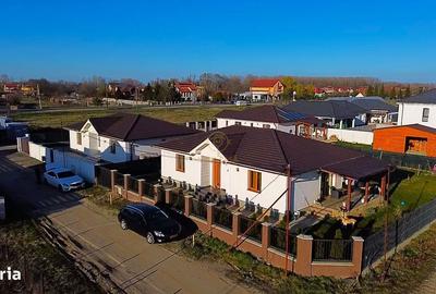 Casă cu 4 camere cu Teren 330 Mp în Păulești