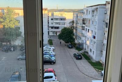 Husi. Centru. 3 camere. Etaj 3 din 4 - 3