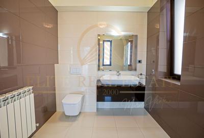 Stațiunea Mamaia Nord / Langa mare - Vânzare casa deosebita P+1E - 38