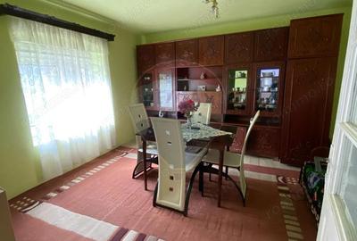 Casă cu 4 camere cu Teren 937 Mp în Ațel - 9