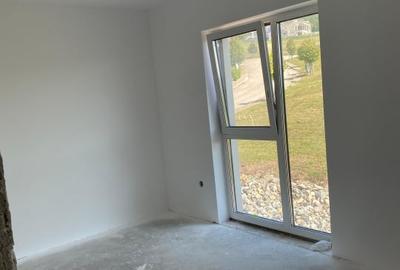 Apartament 2 camere finisat, zona verde - 3
