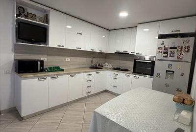 Vand casa individuala in Popesti Leordeni la aproximativ 5 minute de Primarie - 1