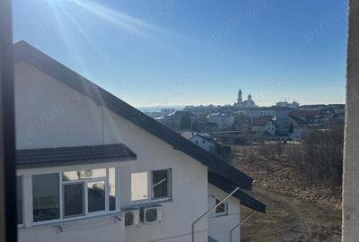 Apartament cu 3 camere în Central - 1