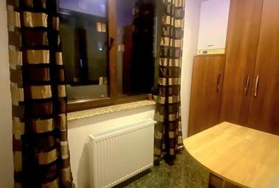 Apartament cu 3 camere decomandat în 13 Decembrie - 8