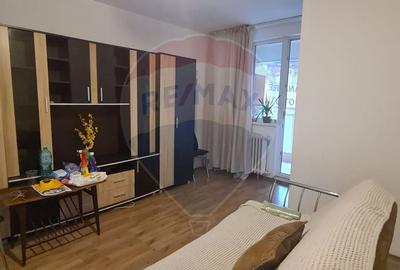 Apartament cu 1 camere semidecomandat, mobilat în Pantelimon