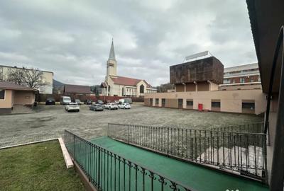 Spațiu comercial, de 1,200 mp, în Central - 2