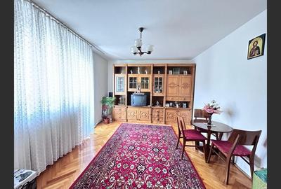 Apartament 3 camere de vânzare, etaj intermediar, în Manastur