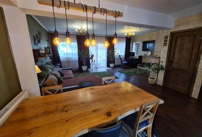 Casă individuală cu 4 camere cu Canalizare în Dezmir