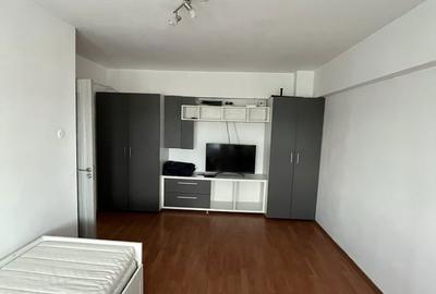 Apartament cu 2 camere decomandat în 13 Decembrie