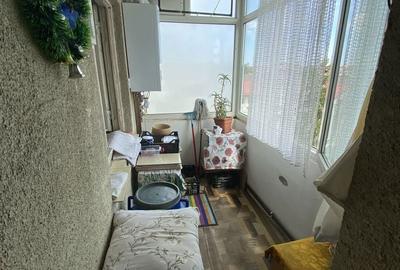 Apartament cu 3 camere decomandat în Trivale - 2