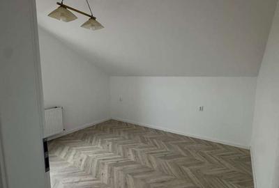 Apartament cu 3 camere decomandat în Central - 19