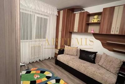 Apartament de 3 camere, decomandat, 70 mp., zona Lama - 8