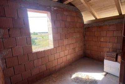 RECO, Casa la rosu in Cihei, Bihor - 2