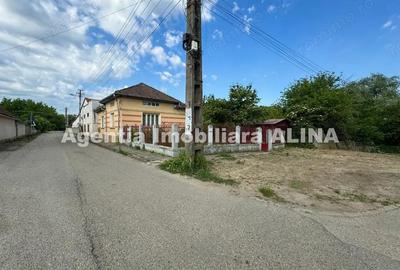 Casa si teren 858mp in Simeria Veche, zona centrala, Jud. Hunedoara. - 2