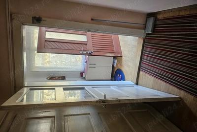 Casa de vanzare in Bra?ov, comision 0%, pre? negociabil 240.ooo Euro,91 mp-3 camere+ teren - 4