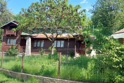 Casă individuală cu 2 camere cu Teren 1745 Mp în Comarnic - 11