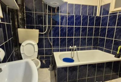 Apartament cu 3 camere semidecomandat în Unirii