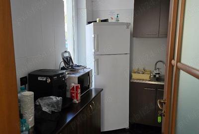 Spațiu comercial, de 950 mp, în Central - 8