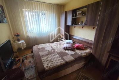 Casă cu 4 camere cu Teren 200 Mp în Central