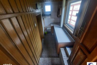 Casă cu 4 camere cu Teren 217 Mp în Poiana Țapului - 6