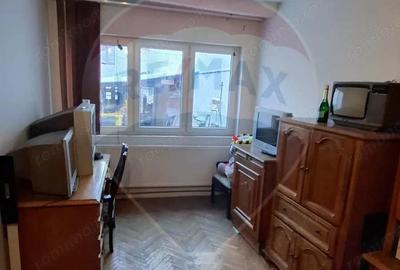 Casă cu 2 camere cu Teren 102 Mp în Central - 15