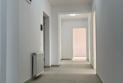 Apartament cu 3 camere decomandat în Tractorul - 6
